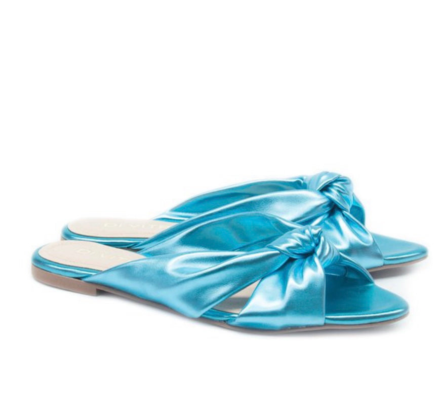 GRACE BLUE FLAT JEWELS SANDAL – Damapreziosa